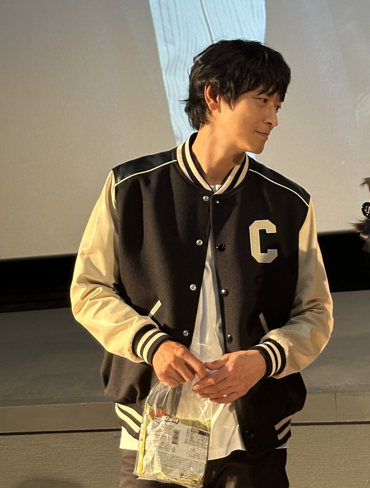 “Let’s go to the theater to see Kang Dong-won → Park So-yi”… ‘Dr. Cheon’ stage greeting ‘Hot response’