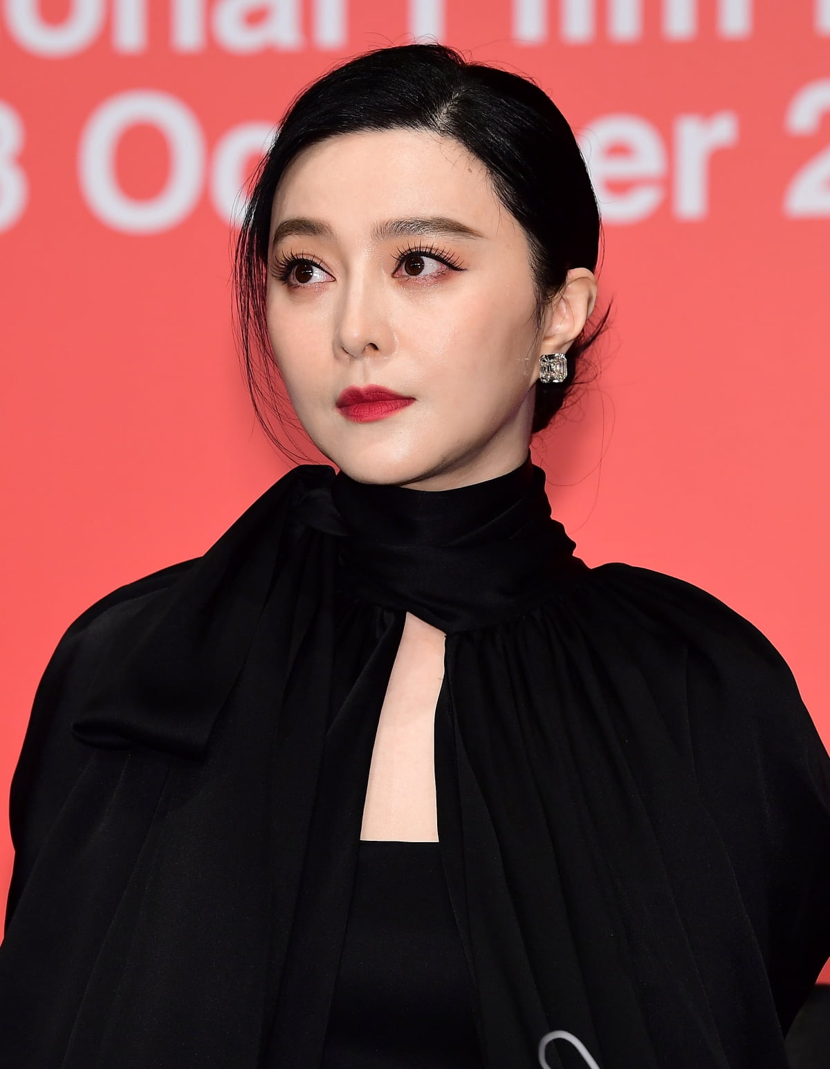 After the tax evasion controversy... Fan Bingbing spurs activities in Korea by shouting “I love you” to Lee Joo-young