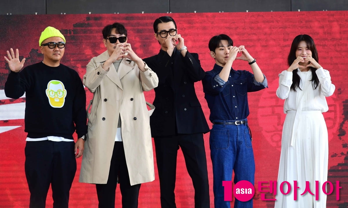‘Solo War 2’ is strong! Bongseok's mother, Han Hyo-joo, transformed into a big knife character without drinking water for 3 days [28th BIFF]