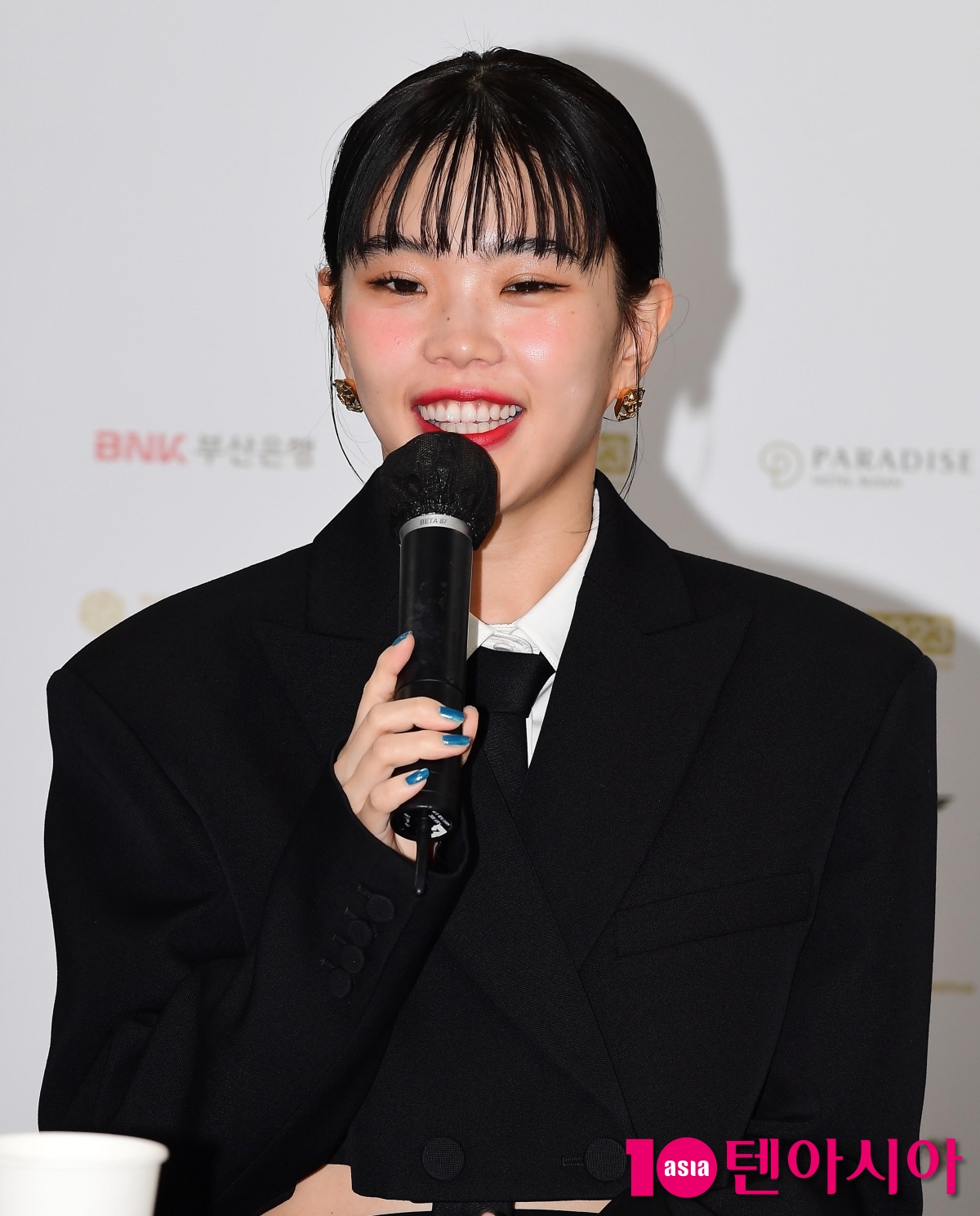 How did director Shunji Iwai of ‘Kyrie’s Song’ and ‘Love Letter’ deal with the great earthquake and tsunami in Japan?