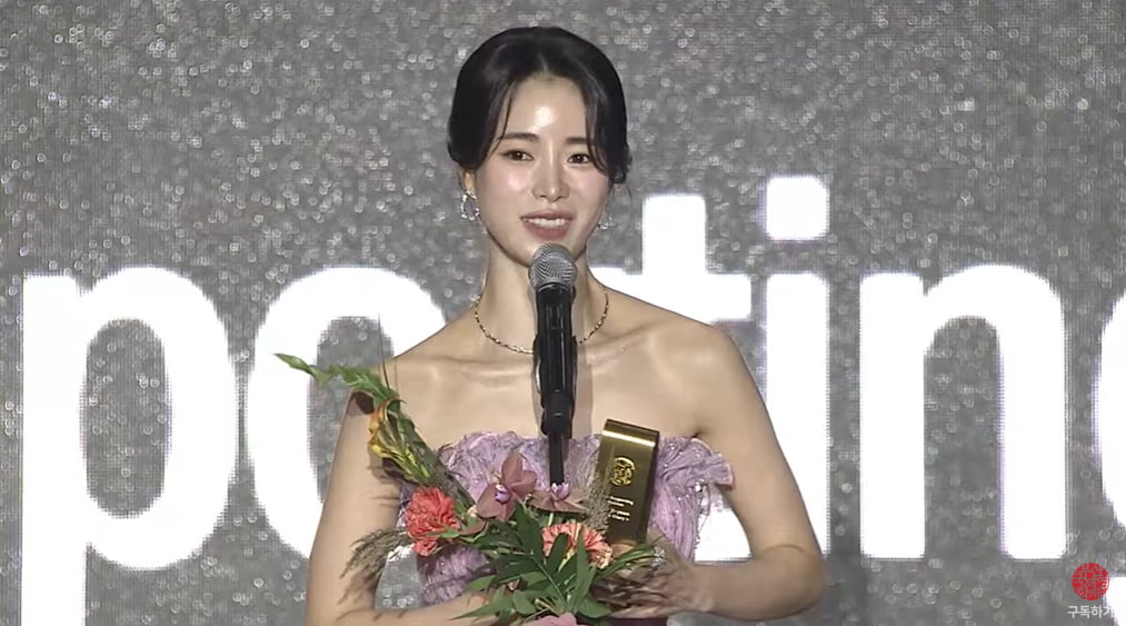 ‘Moving’ wins 6 awards including the grand prize… Ryu Seung-ryong fails to win Best Actor and Song Hye-kyo
