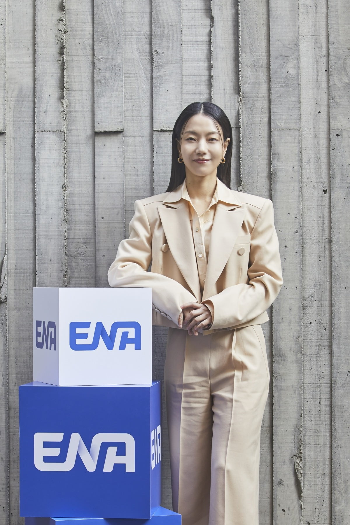 Actress Kim Shin-rok "I didn't have a role model, but I respect senior Yoon Kye-sang"