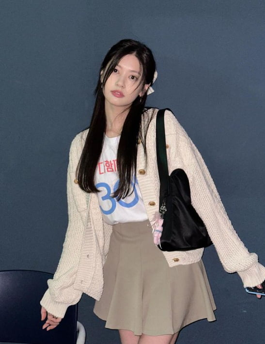 Kwon Nara in the 420,000 won range → Jung So-min in the 250,000 won range… Stylish city girl's fall fashion