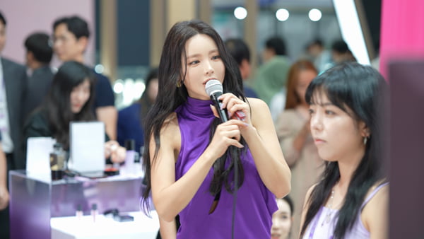 Hong Jin-young's first schedule as beauty brand representative... Busy, busy