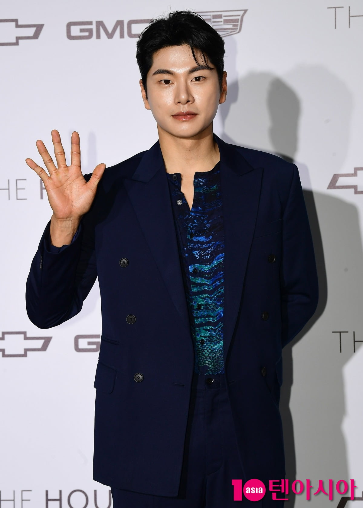 Lee Yi-kyung, in her 11th year as an ‘actor,’ it’s time to show off her potential