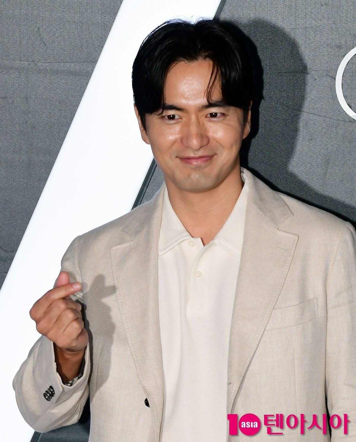 Lee Jin-wook, "I had a hard time acting with Song Kang, so I told him to exercise less."