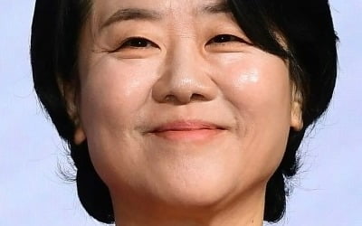 [TEN포토] 이정은 '포근한 미소'