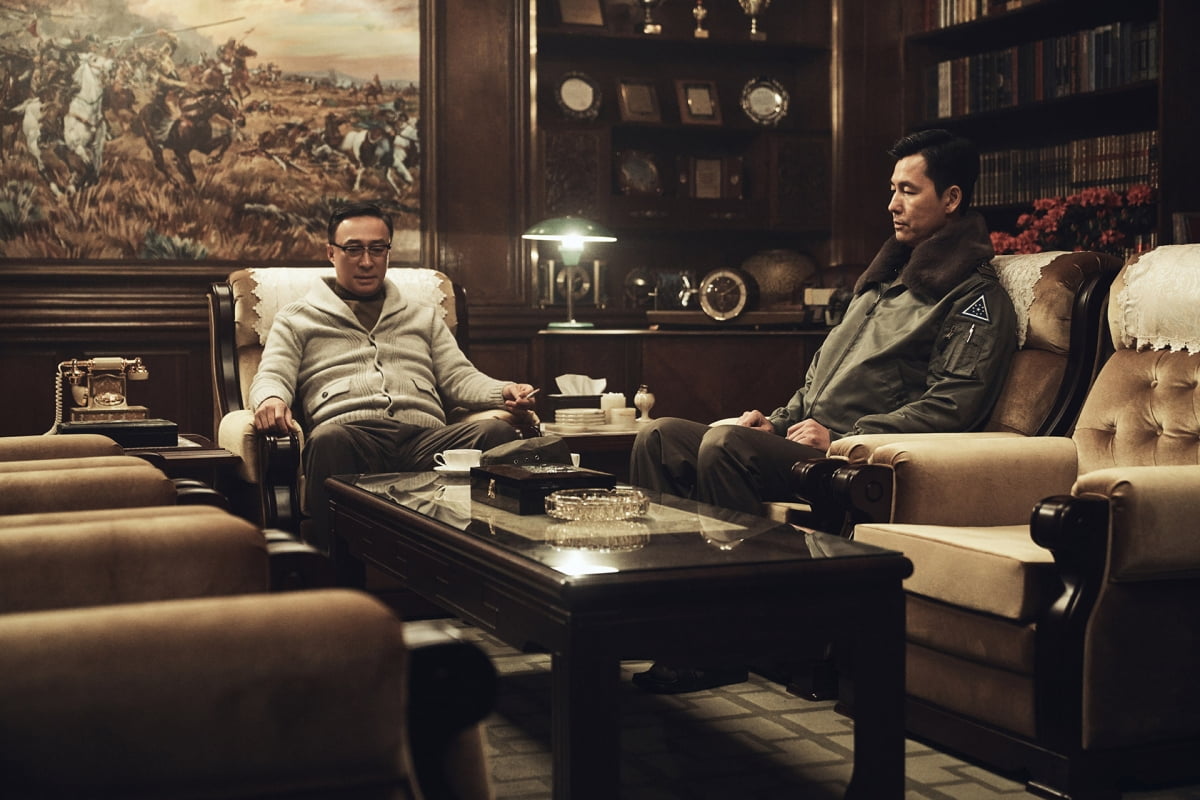 Hwang Jung-min of Greed vs. Jung Woo-sung of Loyalty, 9 hours of quick action, 'an explosion of tension'
