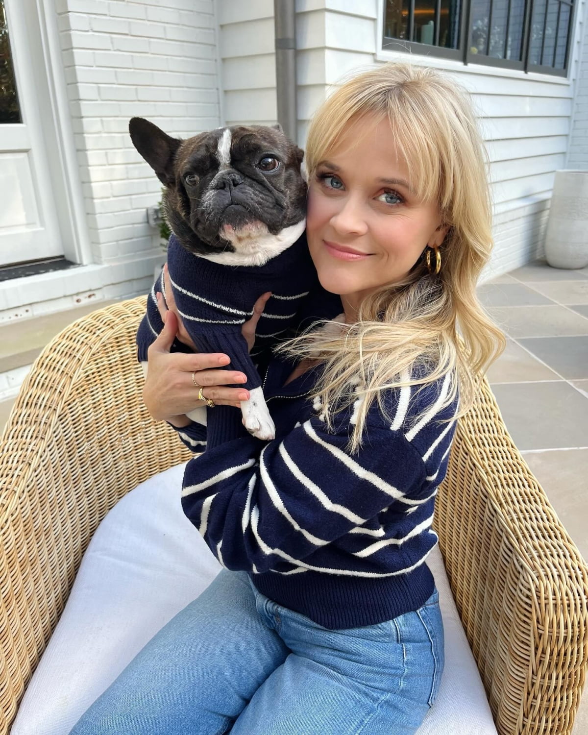 a-single-woman-and-a-single-man-on-a-date-reese-witherspoon-complete