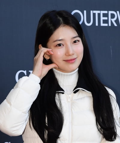 [TEN포토] 수지 '어떻게 봐도 예쁨 한가득'