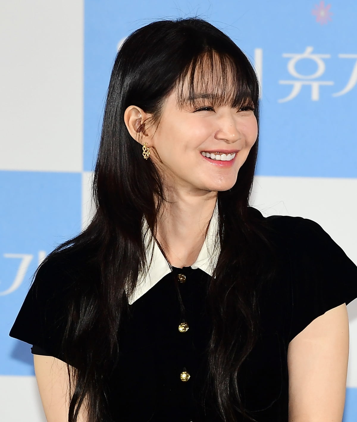 Actress Shin Min-ah of the movie '3 Days Vacation', "I tend to be friends with my mom these days."