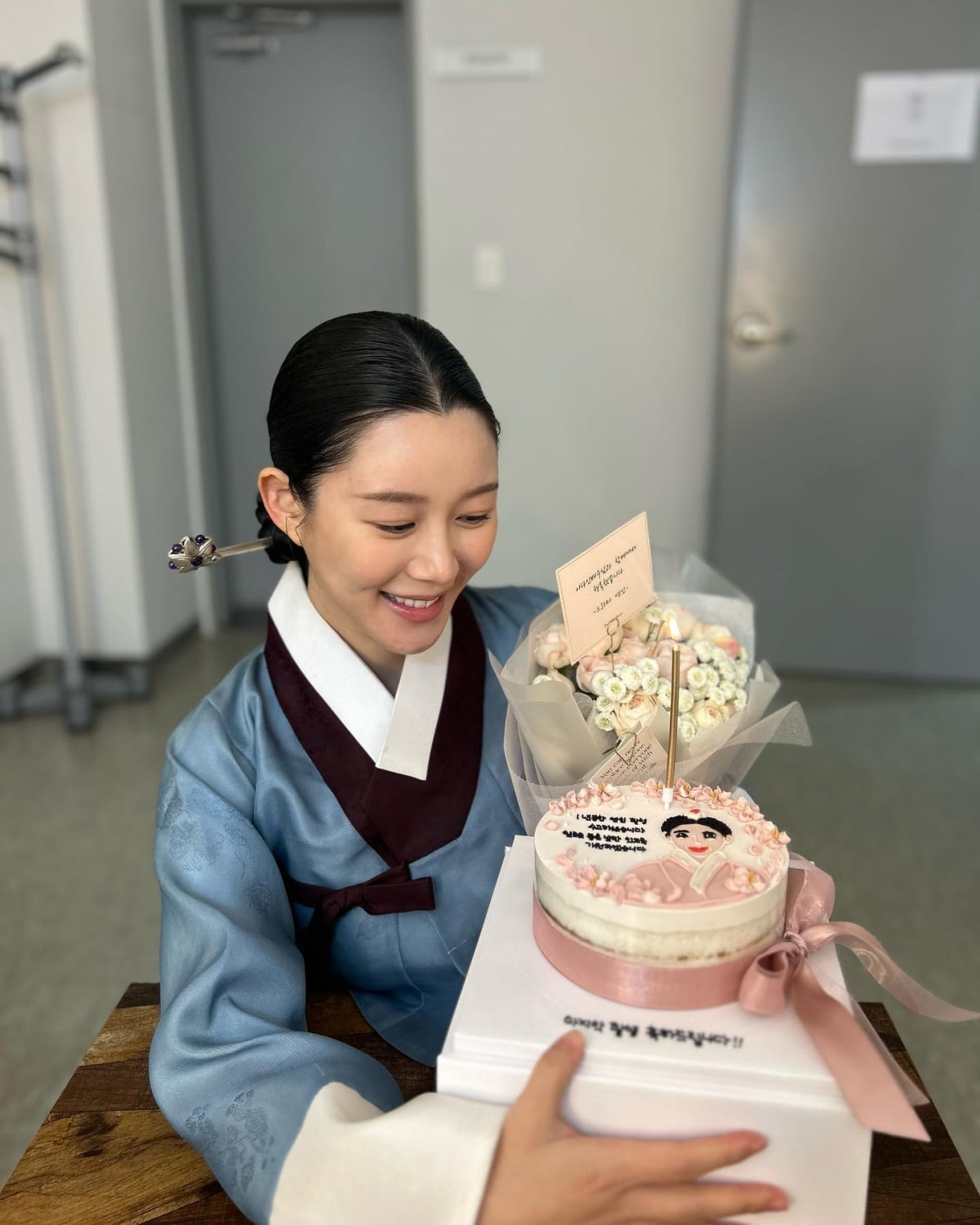 '이승기♥' 이다인, 임신 중 '연인' 마지막 촬영 완료 "은애 퇴근, 보내려니 아쉬워"