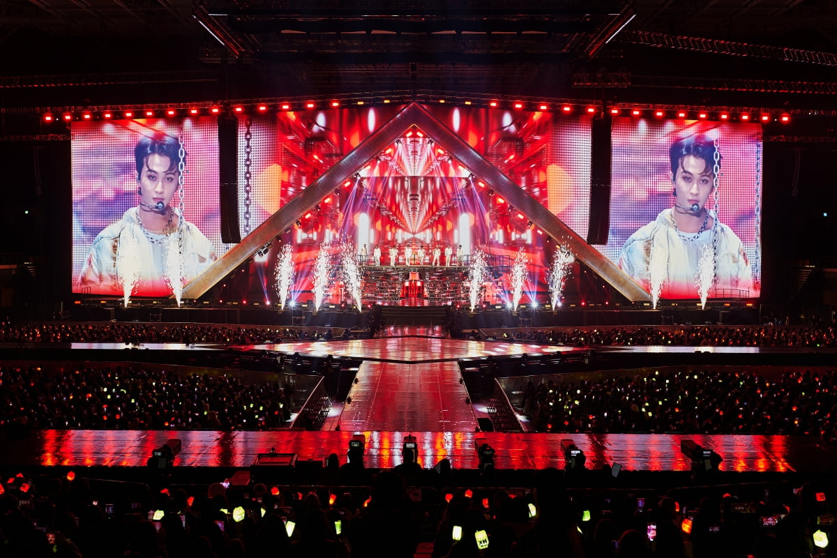 NCT 127 becomes one with fans and completes third tour 'UNITY'
