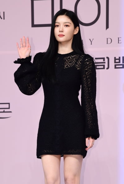 [TEN포토]김유정 '시크하게'