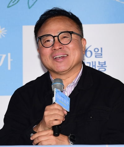 [TEN포토]육상효 감독 '자식분들 부모님 전화 좀 받아요'