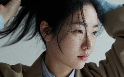 Actress Jeon Yeo-bin, a lovely pictorial with deer-like eyes