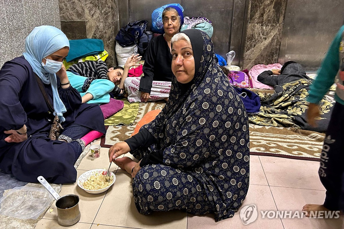 인큐베이터마저 산소 끊겨…가자 알시파병원 "살아도 죽은 목숨"