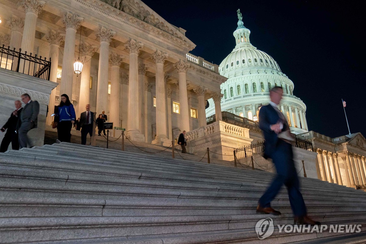 美하원, 추가 임시예산안 가결…내년 초까진 정부 셧다운 면할듯(종합)