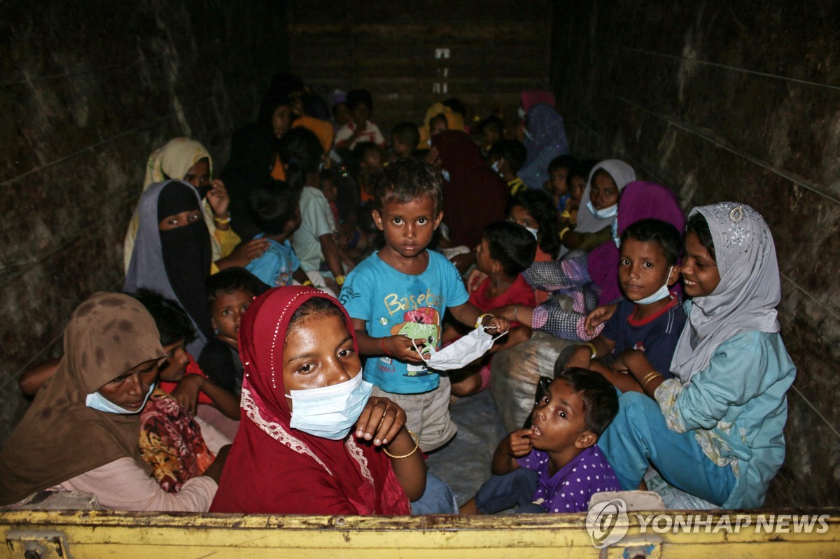 "로힝야 난민 거부 말라"…인니 인권·무슬림 단체, 정부 압박