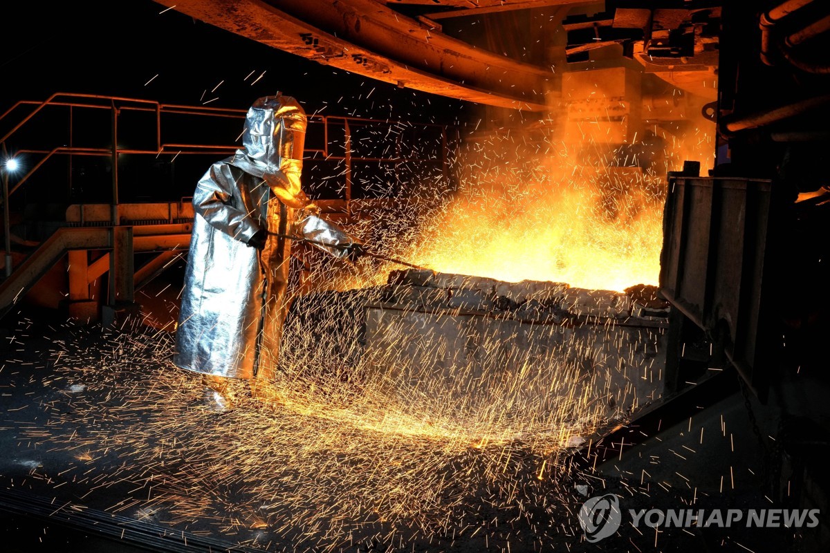 "美·인니 정상회담서 니켈 조달 협정 논의…中가공제품 제외"