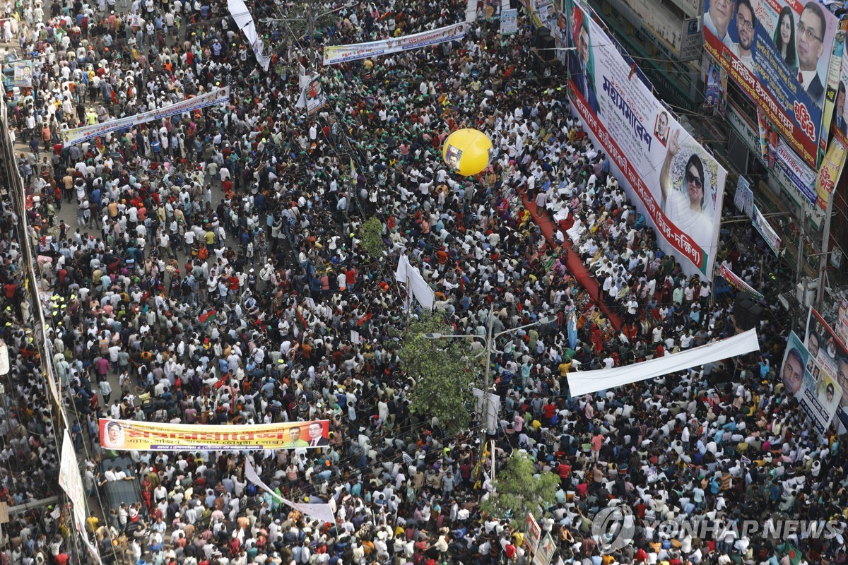 방글라 총리, '사퇴 압박' 속 야권 시위 강경대응…서방선 우려