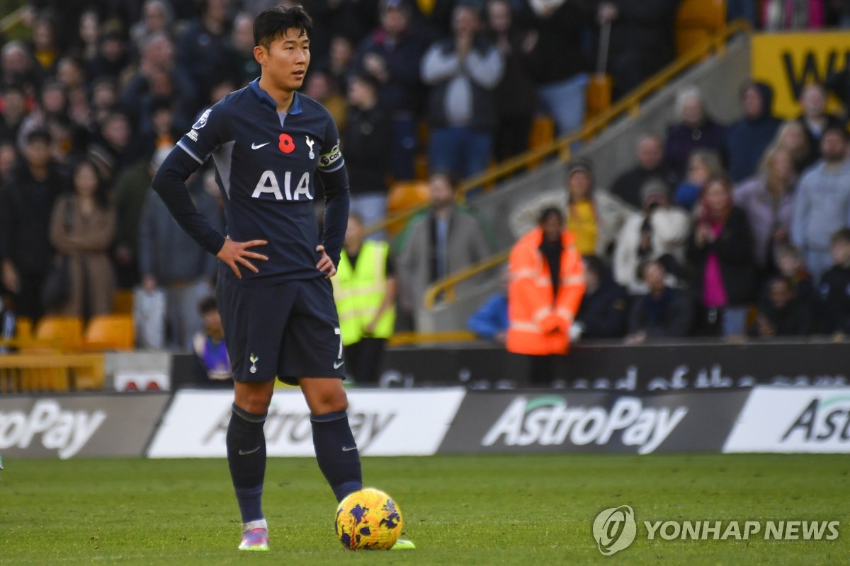 시즌 첫 맞대결 나란히 '무득점' 손흥민·황희찬, 6점대 평점