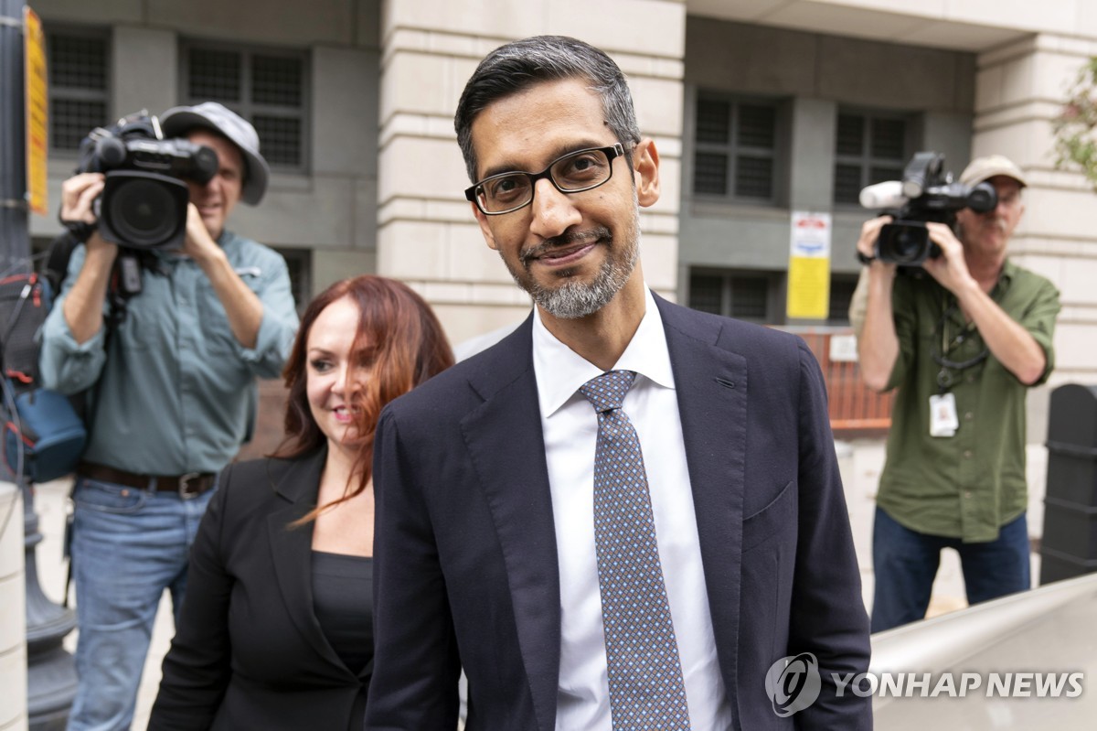 구글 CEO "아이폰 검색 수익 36%, 애플에 지급 사실" 확인