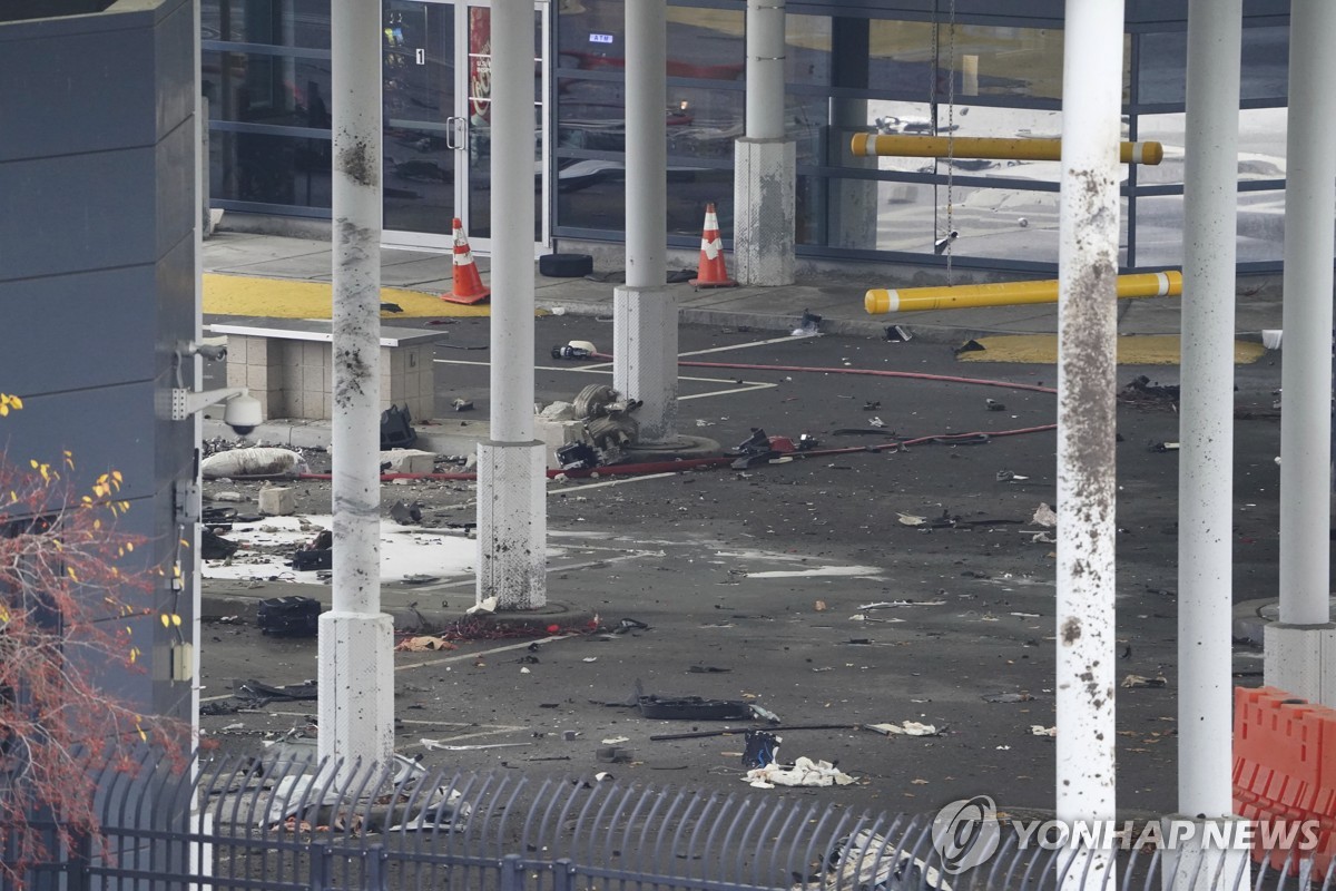 美나이아가라 폭포 국경 검문소서 차량 폭발…"테러 가능성"(종합2보)