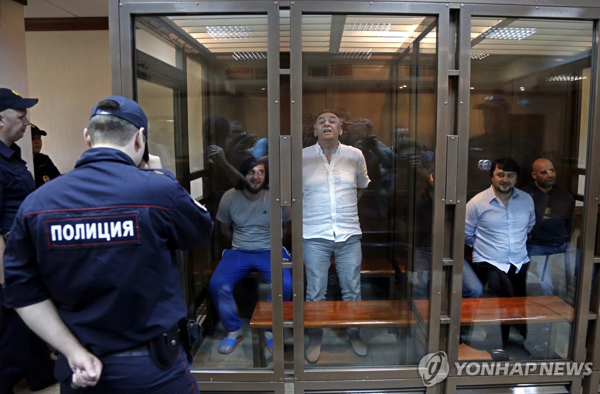 '반정부 언론인 살해' 러 죄수, 우크라 참전 후 사면