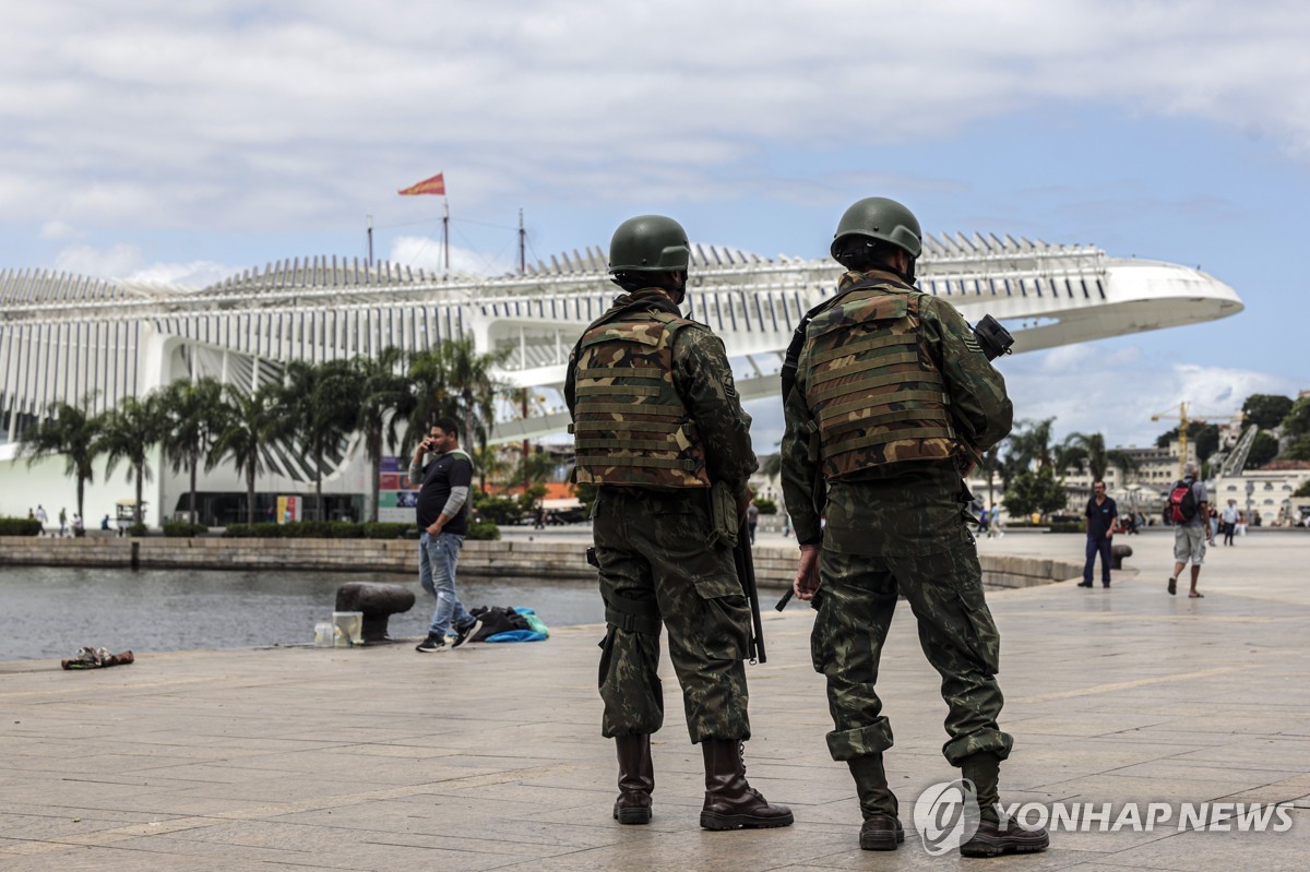 믿을 곳은 군대?…브라질·멕시코, 치안 강화에 軍 장병 투입