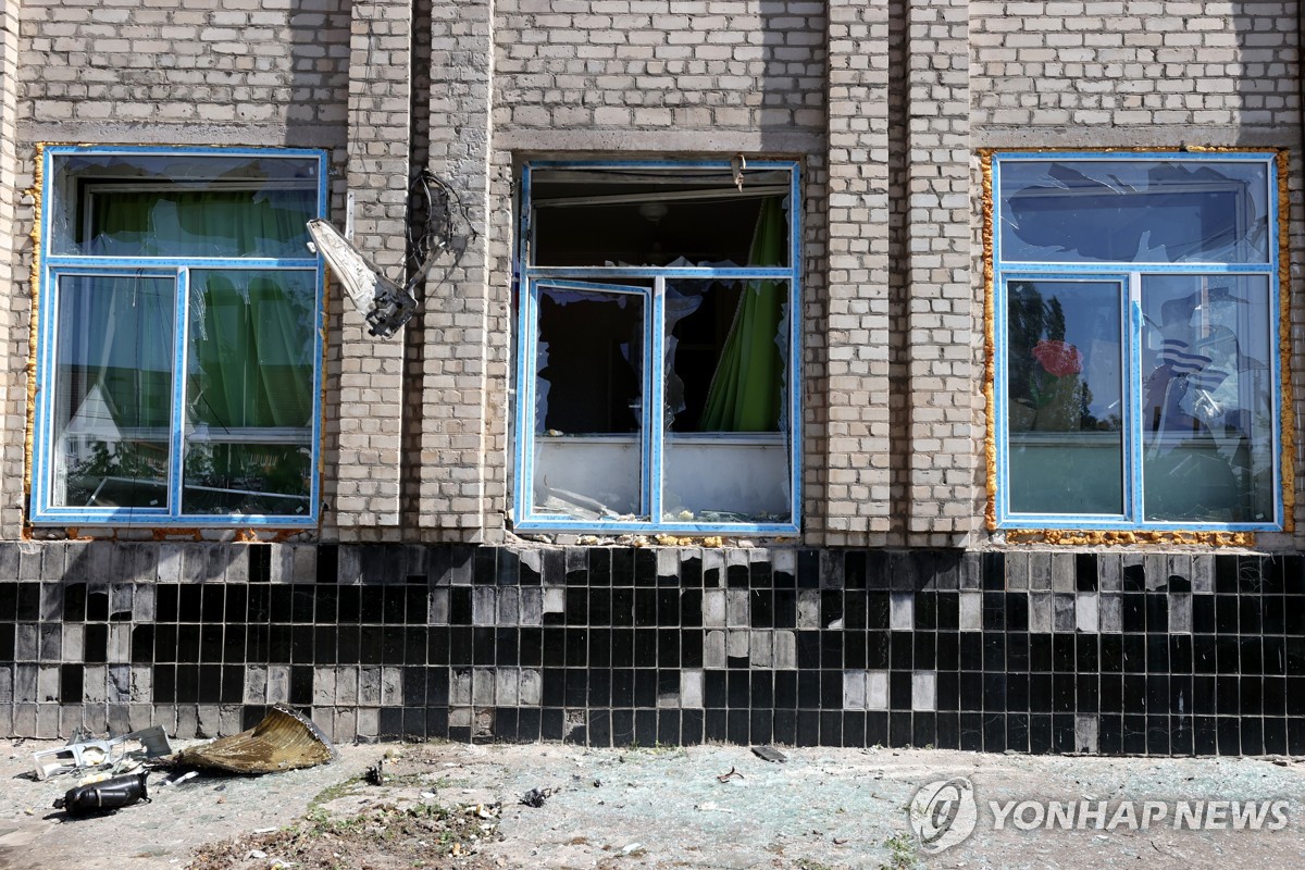 우크라 "멜리토폴서 러 장교 3명 저항세력 공격에 사망"