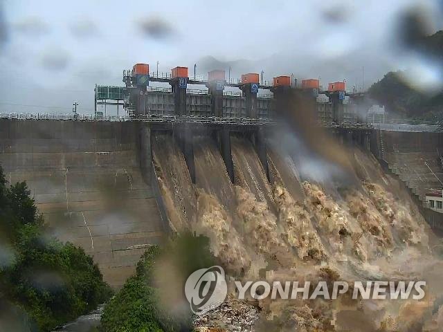 [괴산댐 어찌할꼬] ① 국내 첫 발전용댐 자부심이 '공포의 대상'으로