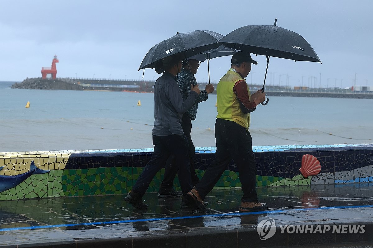 제주 흐리고 비…예상 강수량 20∼60㎜