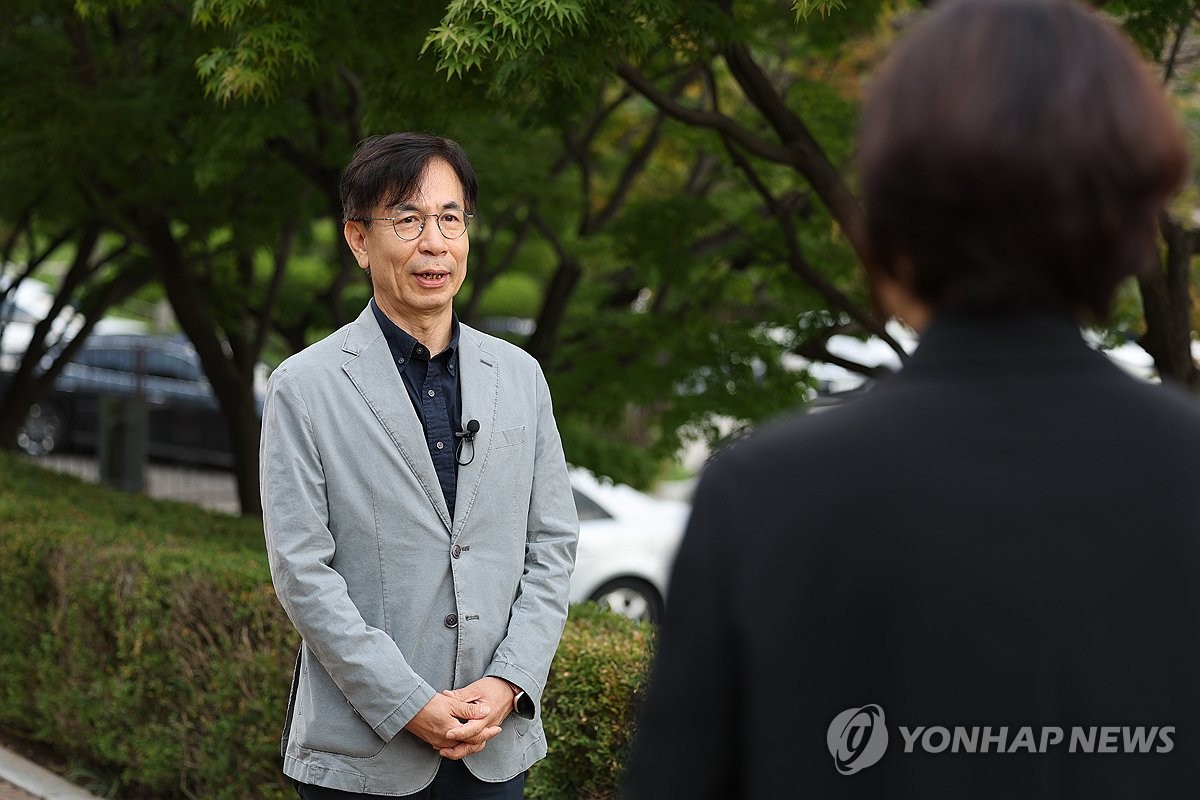 공영방송 이사진 해임효력, '공익 영향'에 법원 1차 판단 갈려