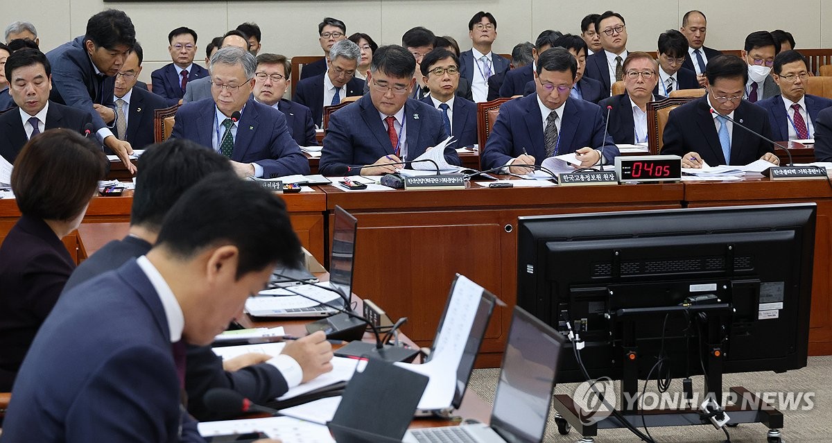 국감장 선 첫 발달장애인 "저희에게도 기회 줬으면 좋겠어요"