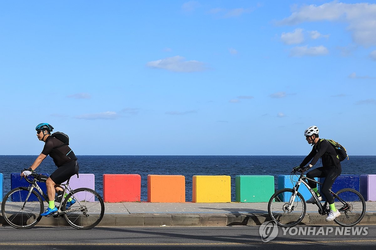 다시 여름?…제주 낮 최고 28.4도 11월 역대 최고치