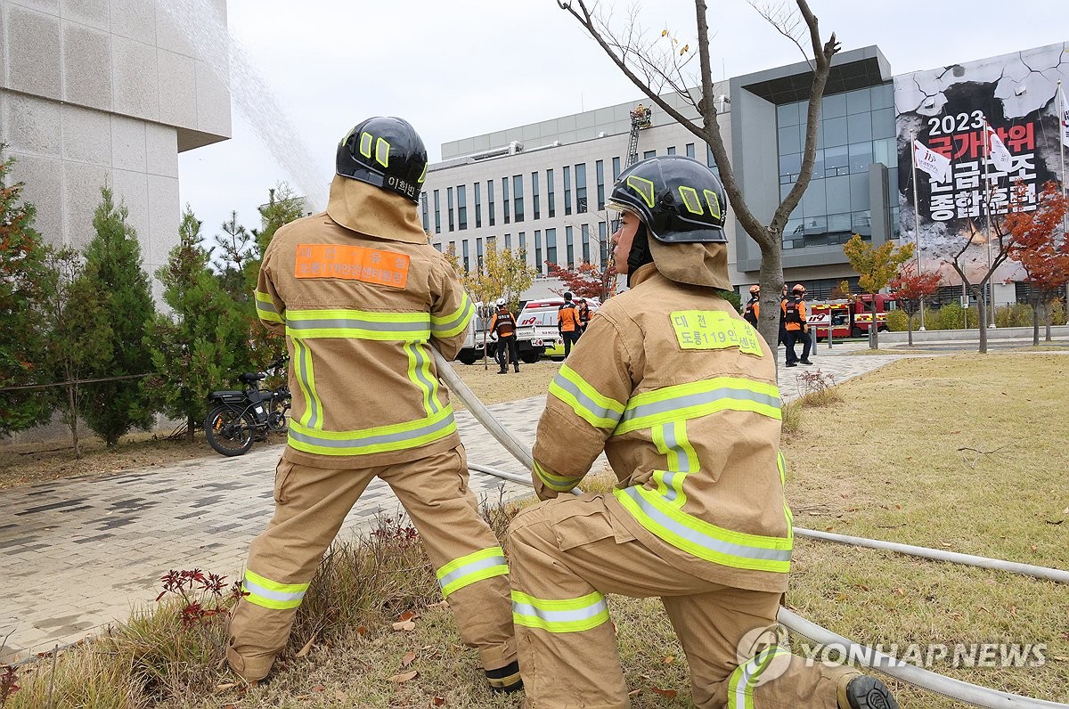 소방대원 출동·훈련에 전념하도록…행정업무 부담 줄인다