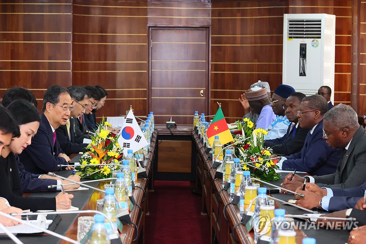 한총리, 카메룬 대통령에 부산엑스포·한-아프 정상회의 관심요청