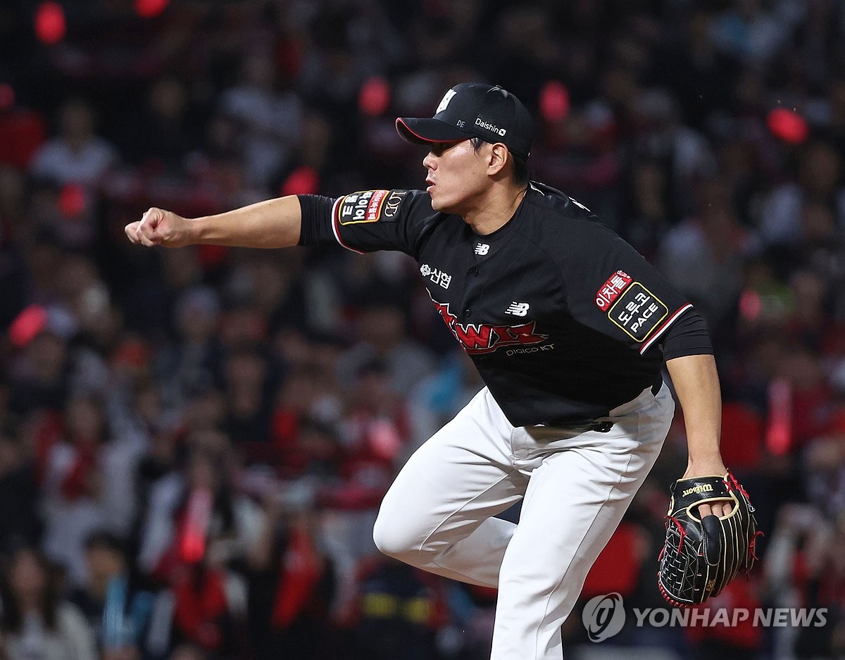 '58억원 삼성행' 김재윤 "오승환 선배와 함께 뛰길…kt에 감사"