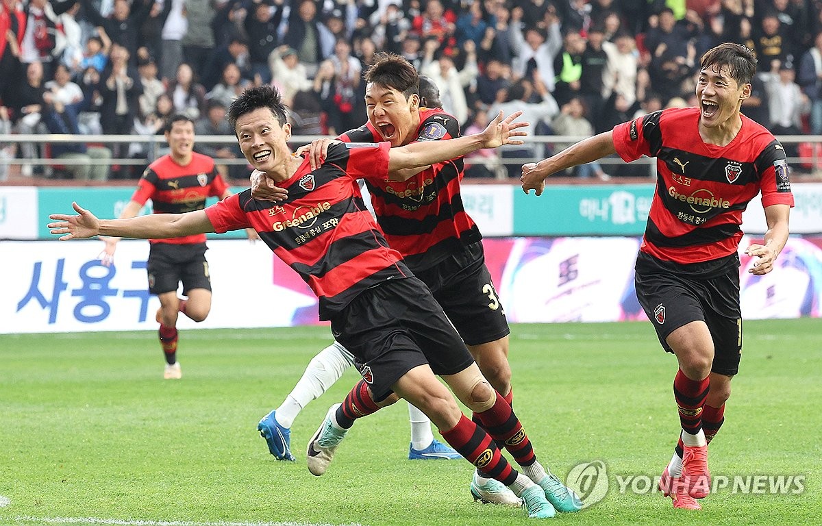 '창단 50주년' 포항, 10년 만에 FA컵 챔피언…최다 우승 타이(종합)