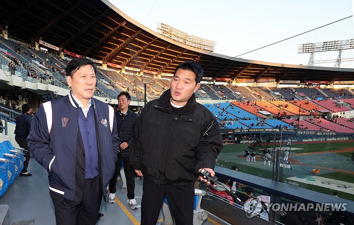 허구연 KBO총재, 총회서 만장일치로 연임…2026년까지 3년 더