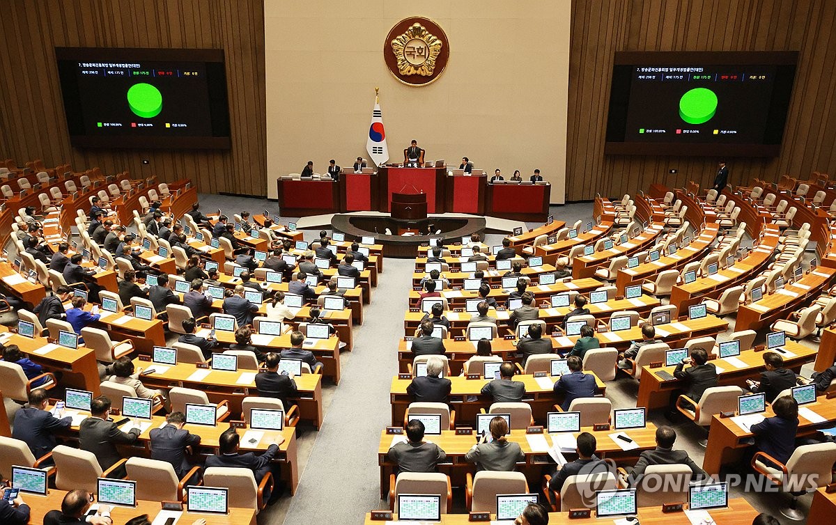 '신사협정' 잉크도 안말랐는데…여야, 협치 팽개치고 다시 대치정국