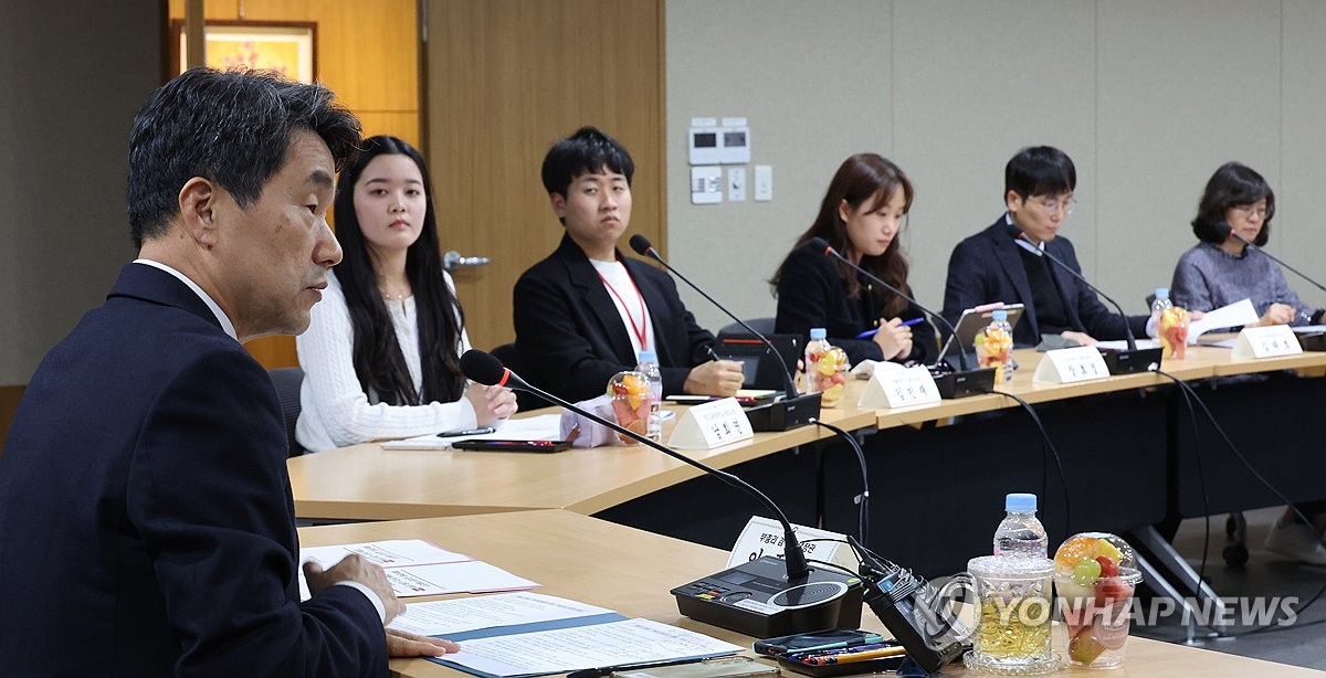 이주호, 현장 교원들과 이주배경학생 한국어교육 방안 논의