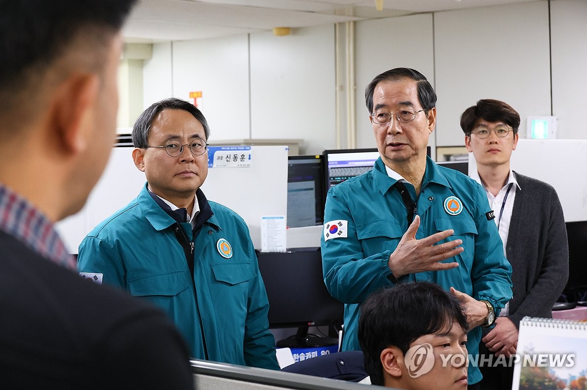 한총리 "행정망 장애 송구…재난 버금가는 초유 사태 인식"(종합2보)