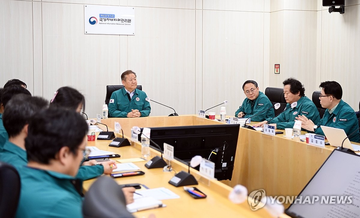 정부 행정전산망, 점검 결과 양호…내일 정상화 위해 총력