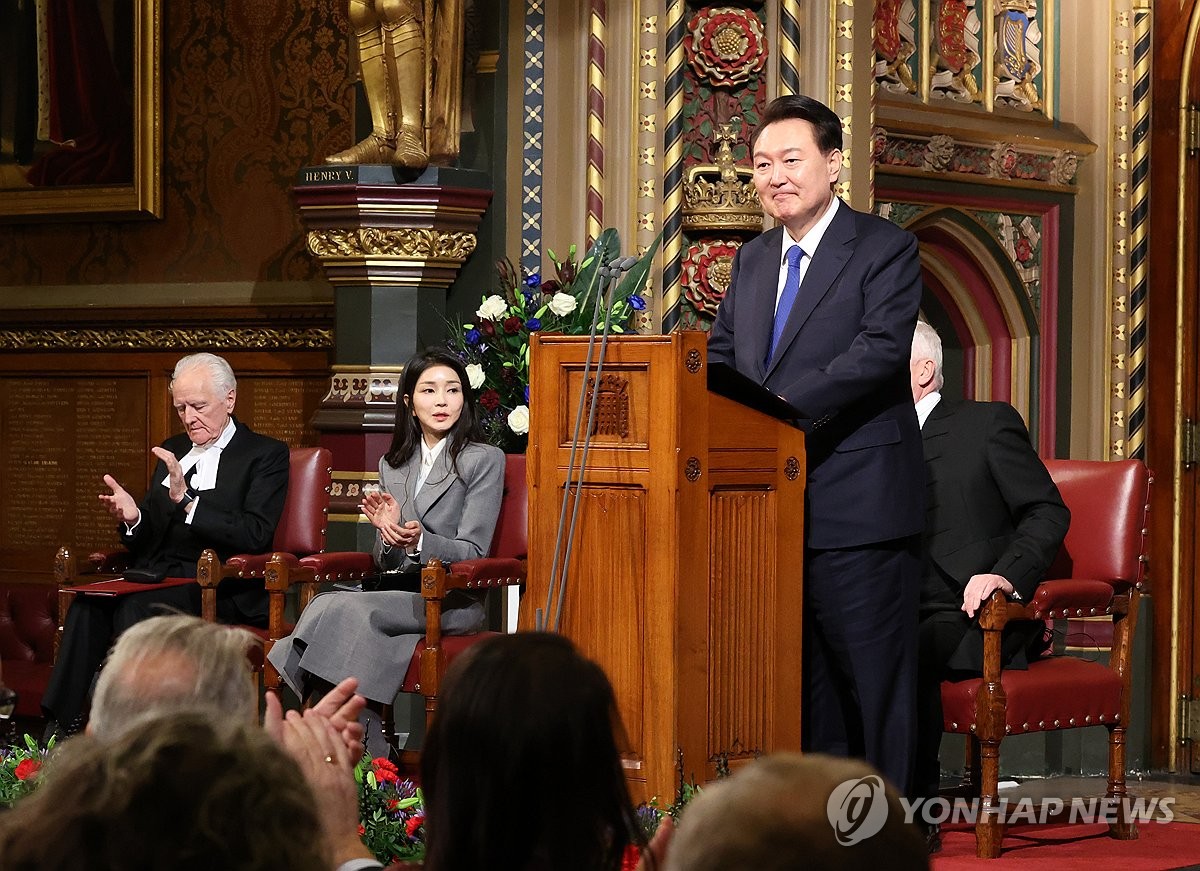 찰스 3세 '윤동주 시' 환영사에 尹대통령은 셰익스피어로 화답