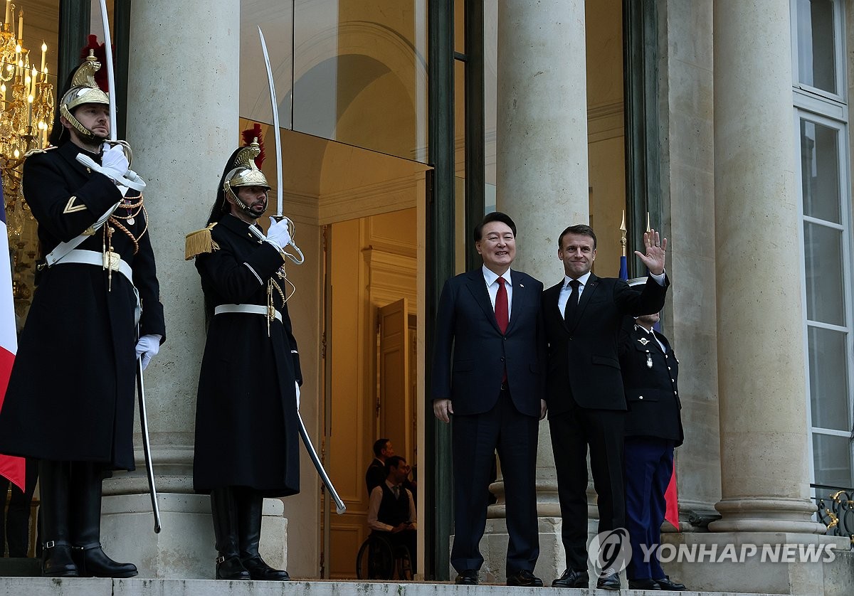 한불 정상 "북핵 도발에 국제공조 필요"…NSC 중심 소통 강화(종합2보)