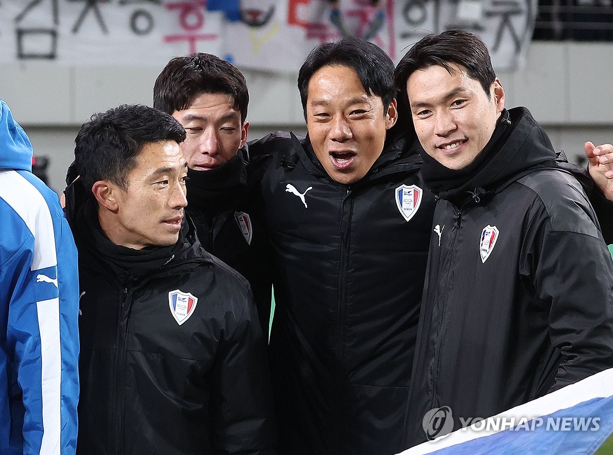 '기적의 연승' 수원 염기훈 "아직 꼴찌…우리 힘으로 생존할 것"