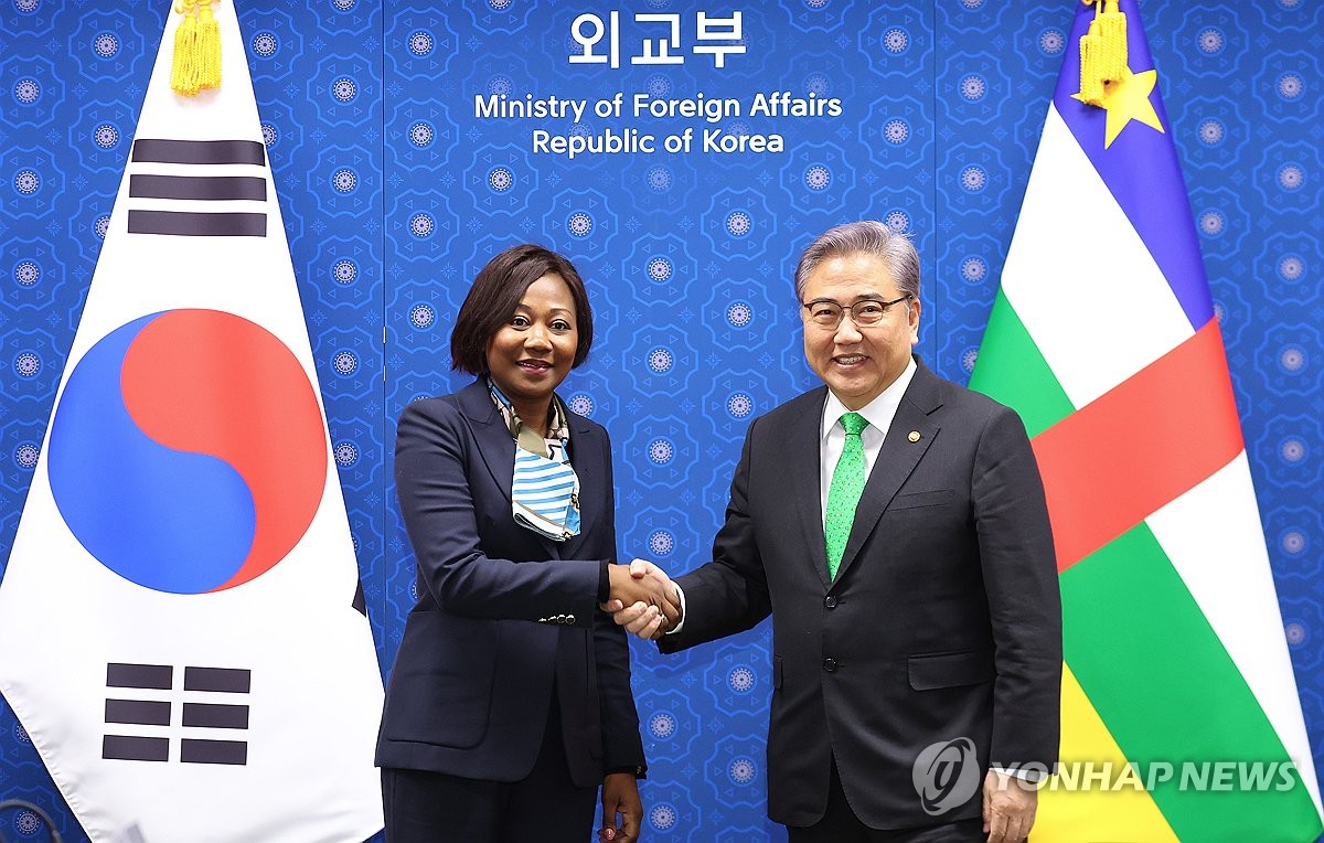 중아공 외교장관 "한국 발전상은 중아공에 항상 큰 귀감"