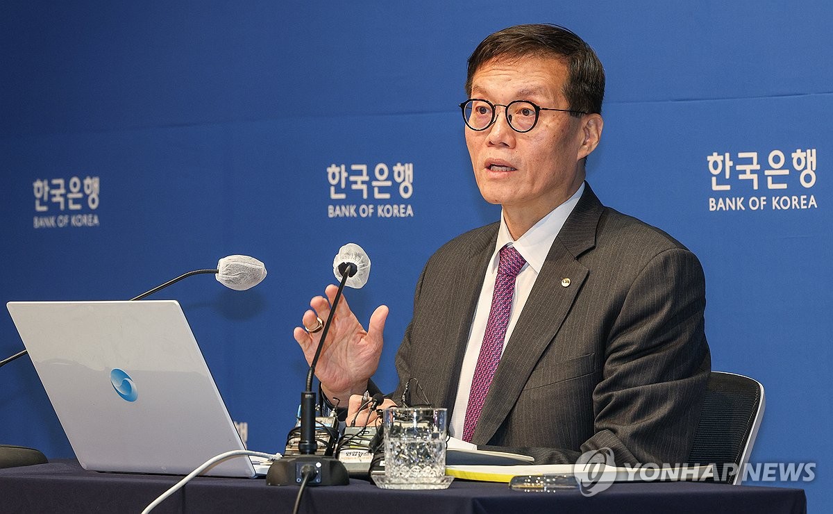 [일문일답] 이창용 "섣부른 경기 부양책, 부동산 가격만 올려"